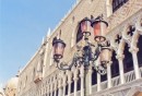11 - Detail sur la place San Marco * 862 x 586 * (163KB)
